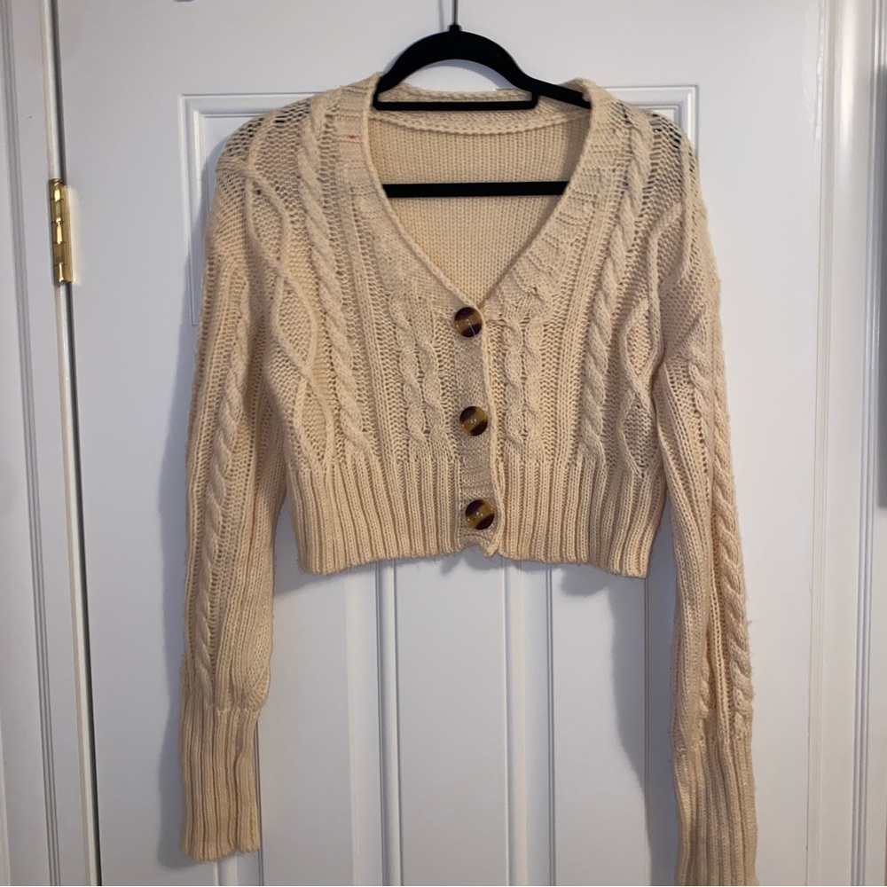 Amazon Cream Cable-Knit Cropped Cardigan with Tortoise Buttons